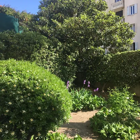 Bas Cimiez Free Parking Bed & Breakfast