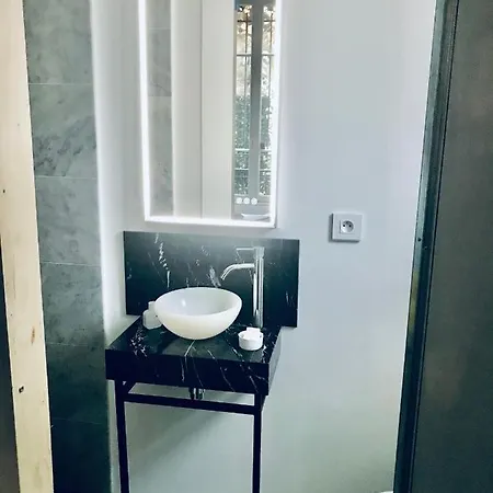 Bas Cimiez Free Parking 住宿加早餐酒店 *